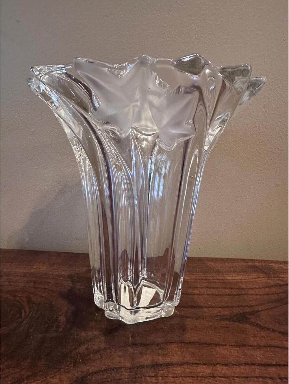 Vintage Mikasa Parisian Ivy Crystal Vase 8.5”